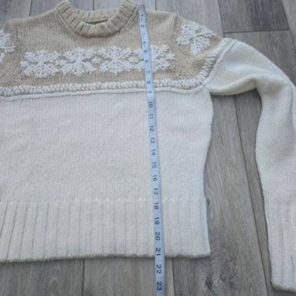 Abercrombie & Fitch  snowflake fair isle sweater beige cream tight fit like a sm - Picture 6 of 14
